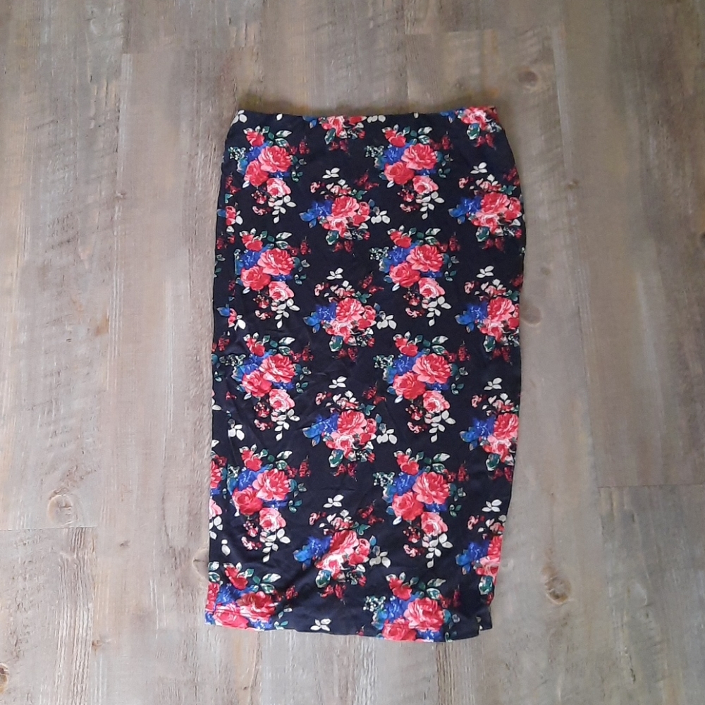 Floral‎ pencil skirt